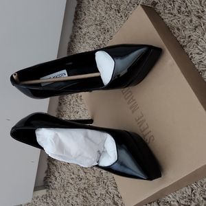 Nude and black Steve madden pumps, 7.5